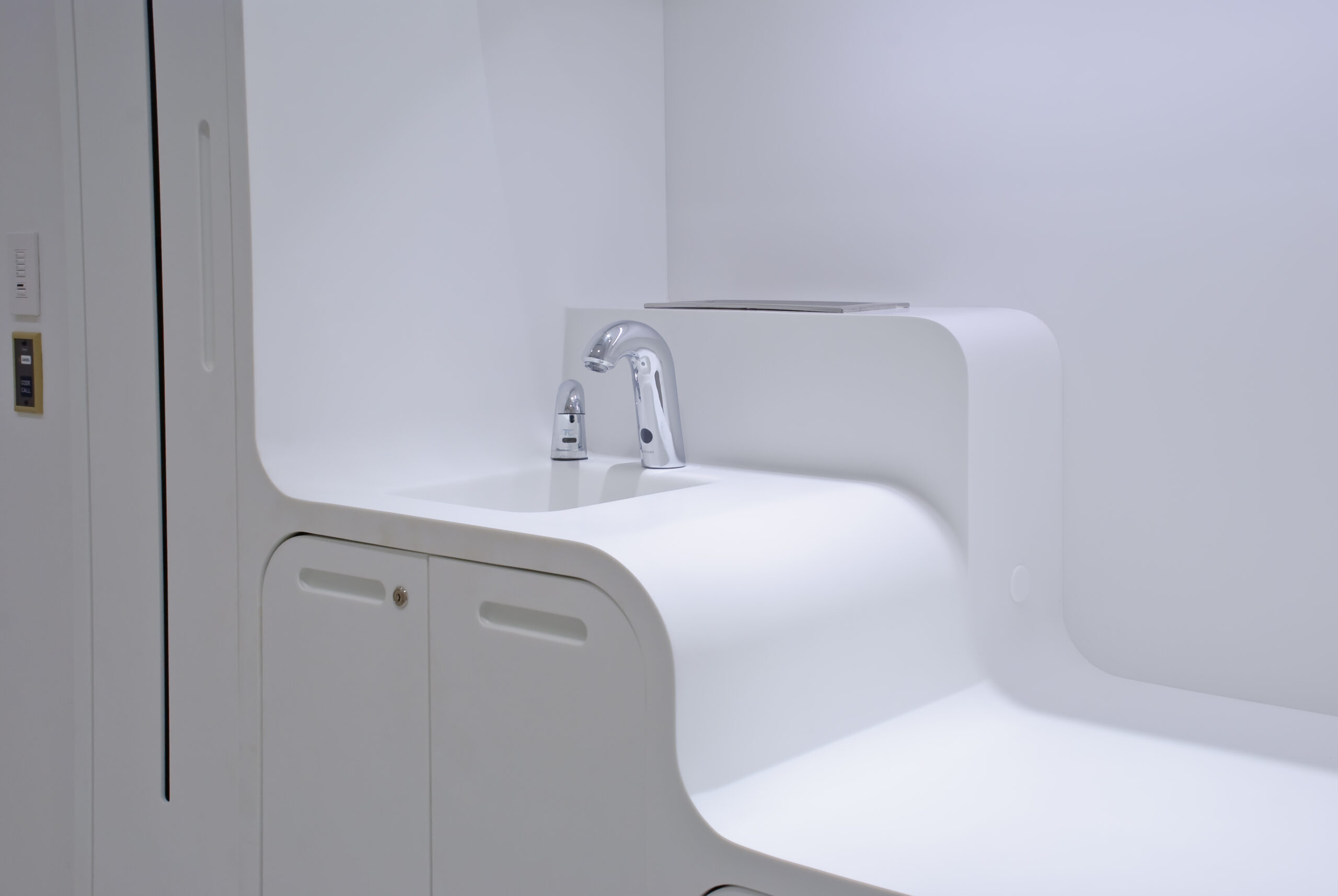 Corian® Glacier White - of Californie, Irvine Médical Center -​